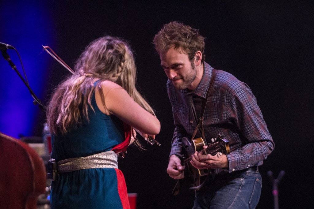 The banter and smiles on stage are so infectious to those of us watching. You can't help but be happy through the entire set.