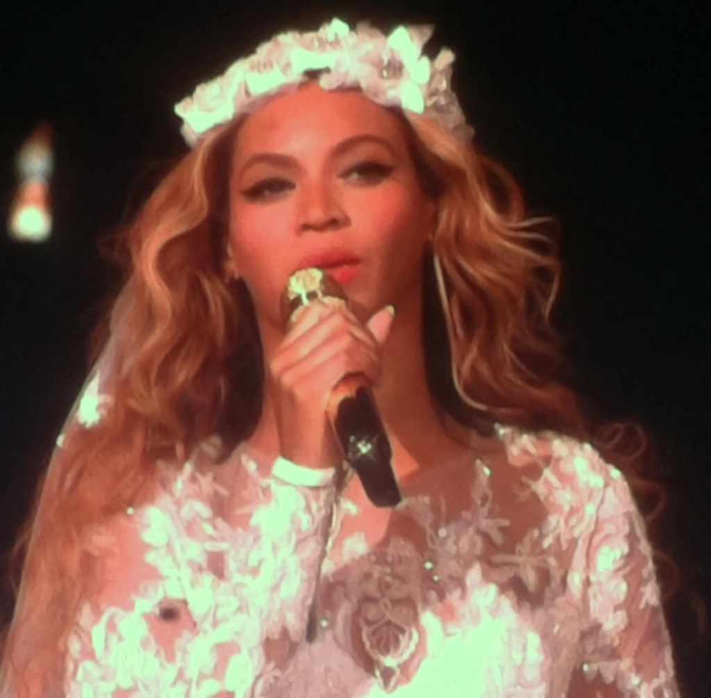 I still have no idea if they are getting divorced, but Beyonce certainly seemed upset when she sang a song about cheaters in her wedding dress.