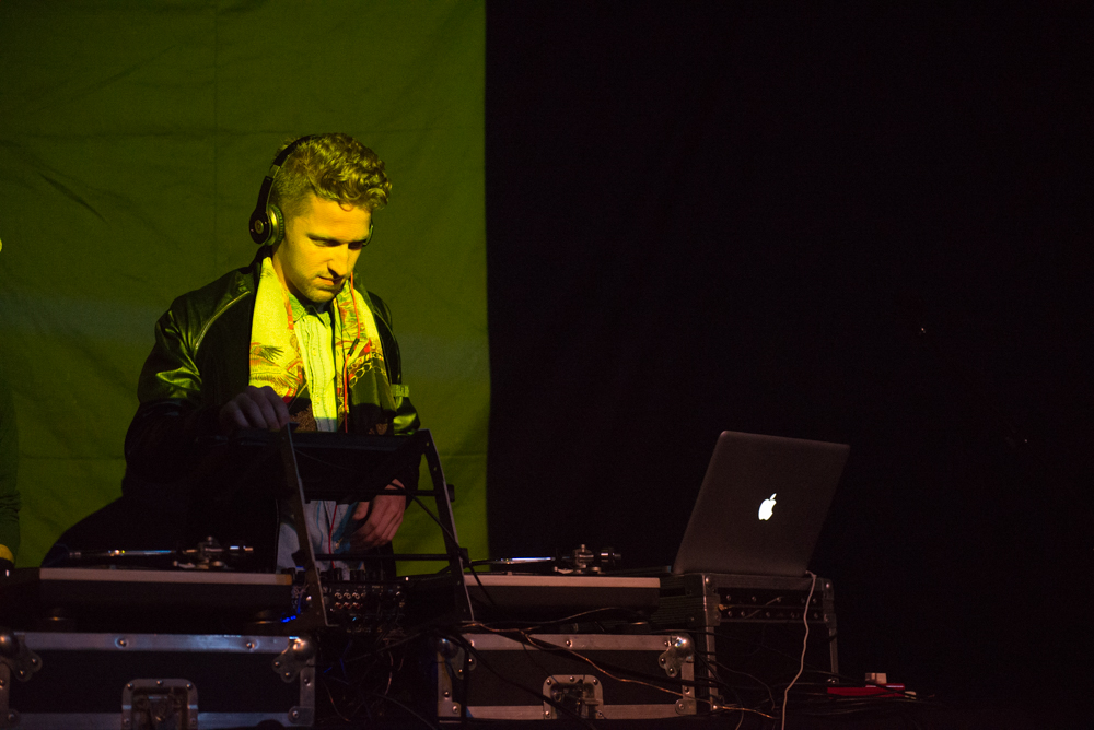 The Flavr Blue DJ set was a lot of fun, even if the crowd was a bit meager.