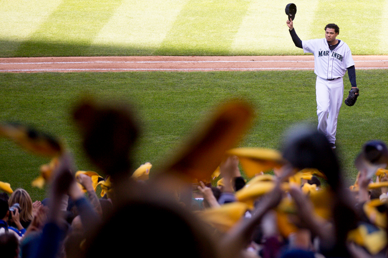 Hernandez receives a standing ovation from the crowd as he takes his leave in the sixth inning.