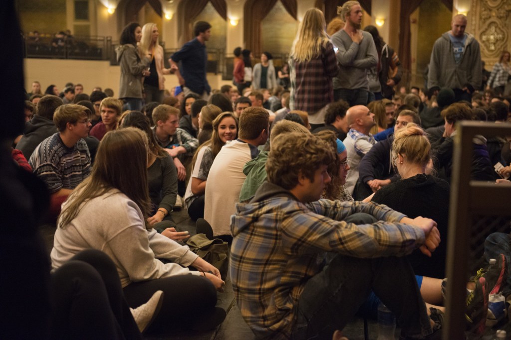 The crowd taking it easy before the opener came on. Photo by Morgen Schuler