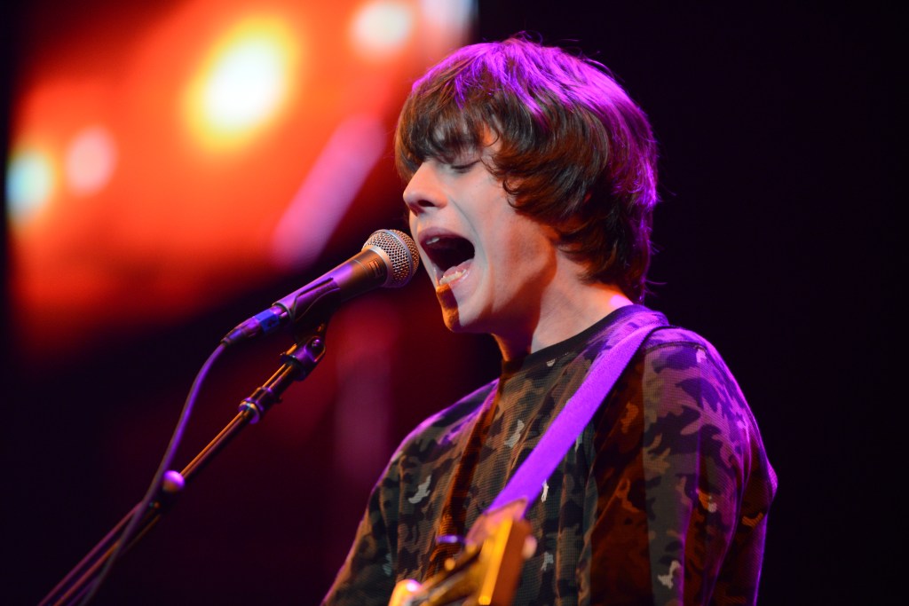 Jake Bugg had a charming easy-going style that pleased the crowd. Photo by Morgen Schuler