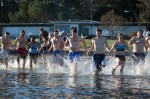 A late-coming group takes the plunge together