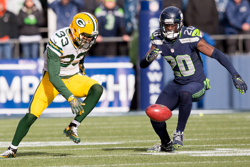 Green Bay receiver Micah Hyde muffs a punt return in the first quarter. Green Bay recovered.