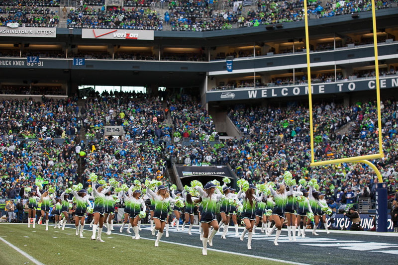 The Seagals perform in between quarters.