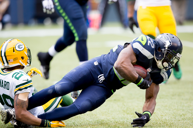 Robert Turbin carries for a 2-yard loss to end the second quarter.