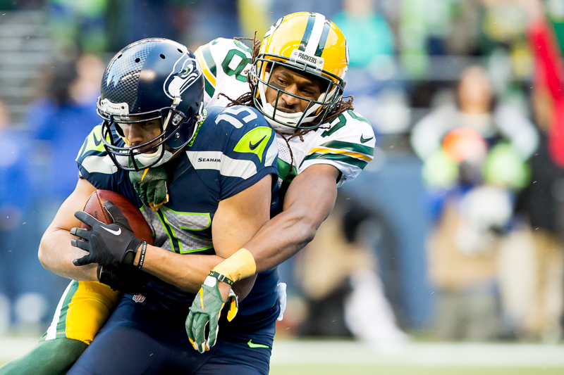 Jermaine Kearse catches a 35-yard pass from Wilson for the win.