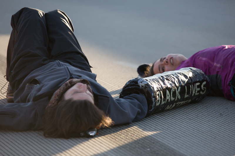  Photo by Jeremy Dwyer-Lindgren Protestors demonstrating against police brutality and the shooting