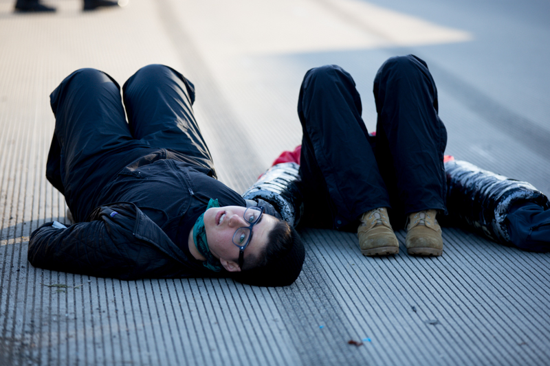  Photo by Jeremy Dwyer-Lindgren Protestors demonstrating against police brutality and the shooting