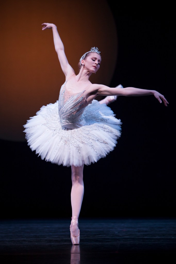 Korbes as Odette.