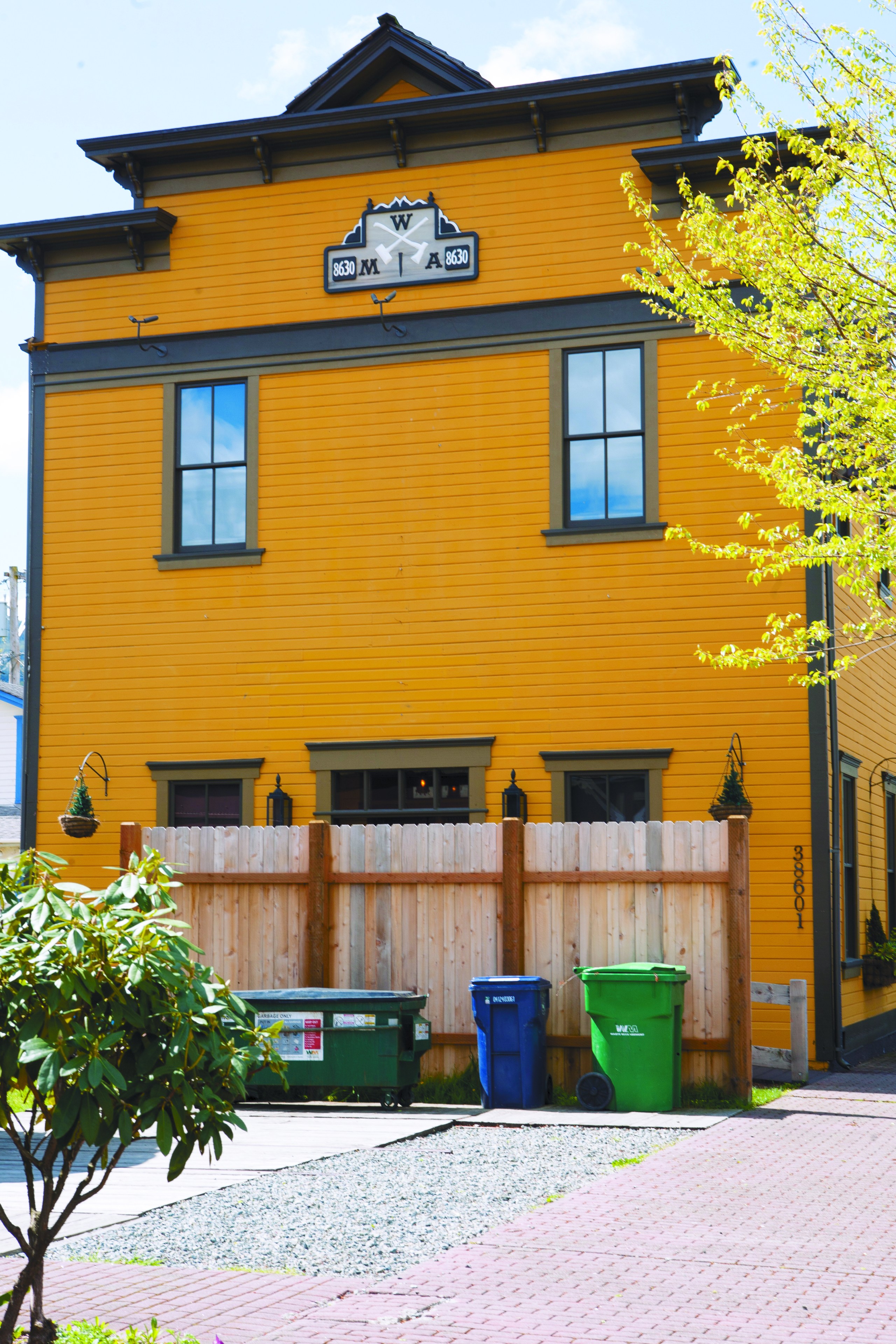 Woodman Lodge: a “ridgies” restaurant.