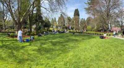 Perfect day for a picnic at Chateau Ste. Michelle. Photo by Mindy Stern