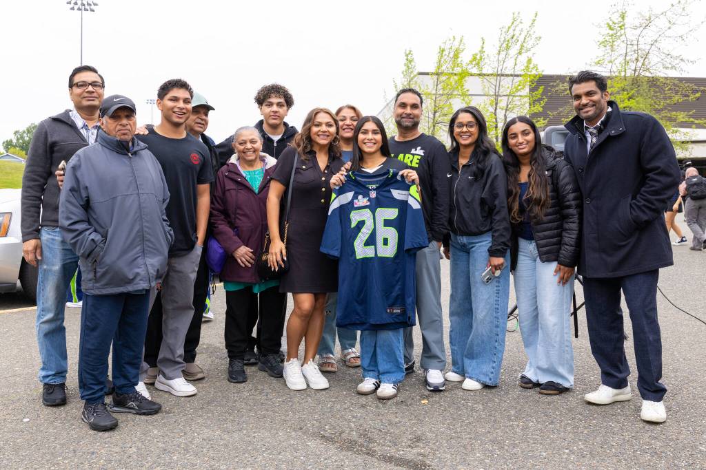 Seahawks name Kent student as Flag Football Player of the Year ...